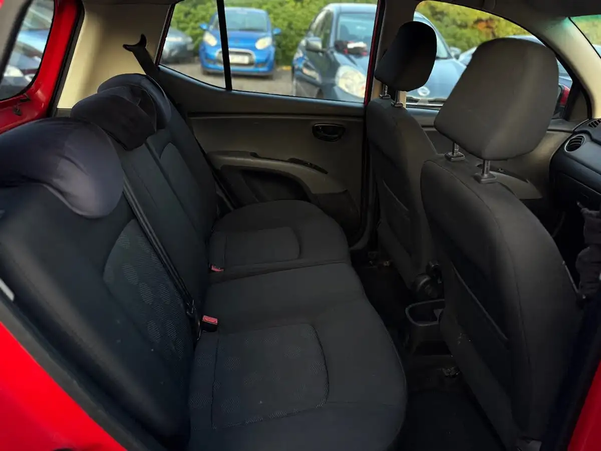 2010-hyundai-i10-12-comfort-76bhp-big-15