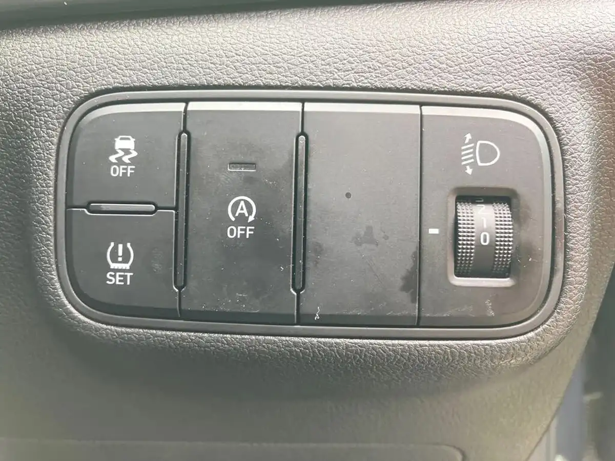 2021-hyundai-i20-10-t-gdi-se-connect-eclutch-imt-big-29