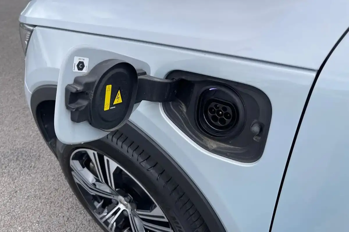 2022-volvo-xc40-15-t5-inscription-pro-big-35