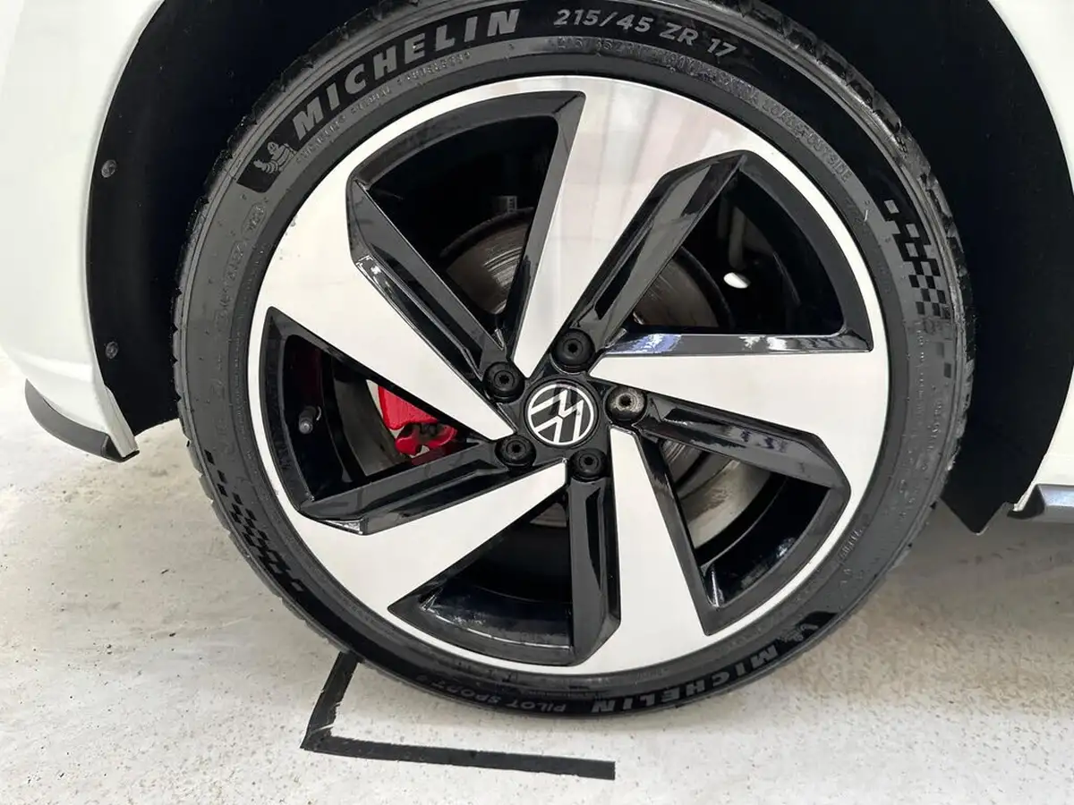 2023-volkswagen-polo-big-40