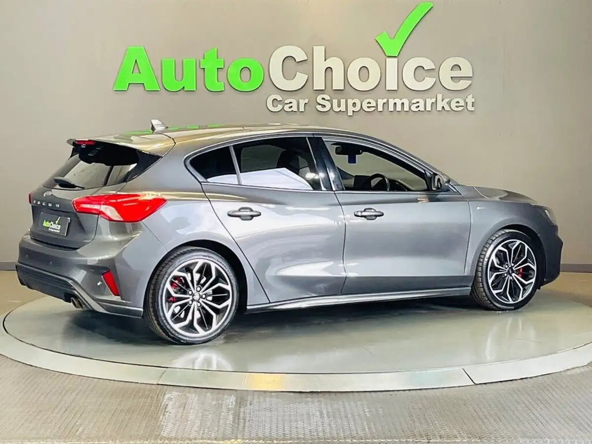 2019-ford-focus-15t-st-line-x-182ps-hatchback-big-17