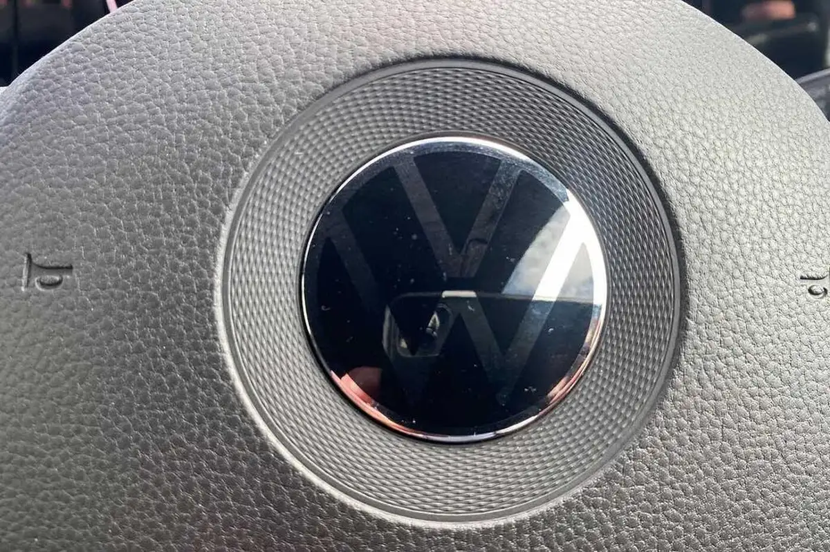 2022-volkswagen-golf-15-etsi-r-line-150ps-hatchback-big-25