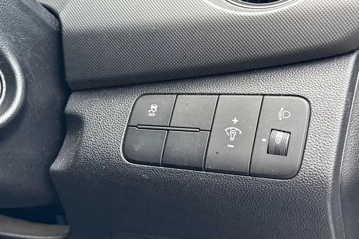 2018-hyundai-i10-10-premium-66ps-big-44
