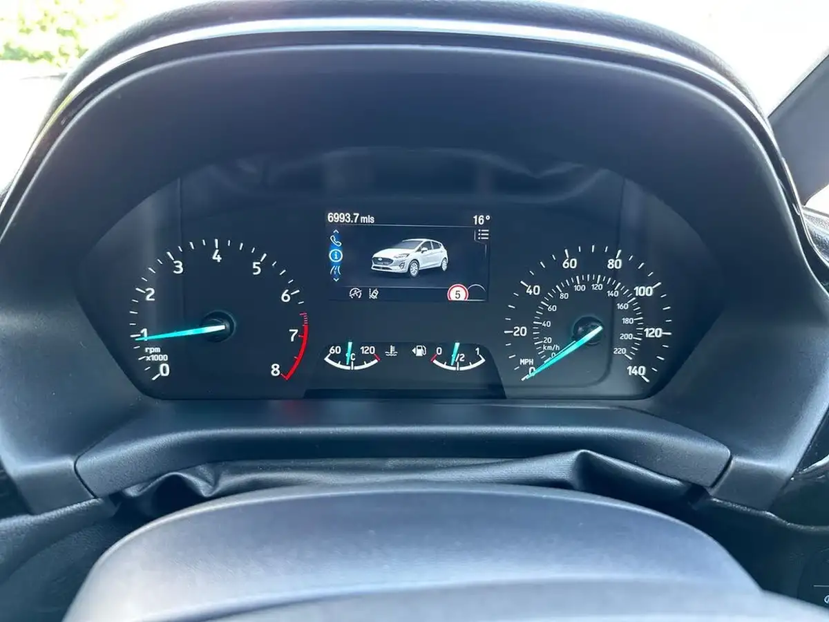 2022-ford-fiesta-10t-titanium-100ps-big-17