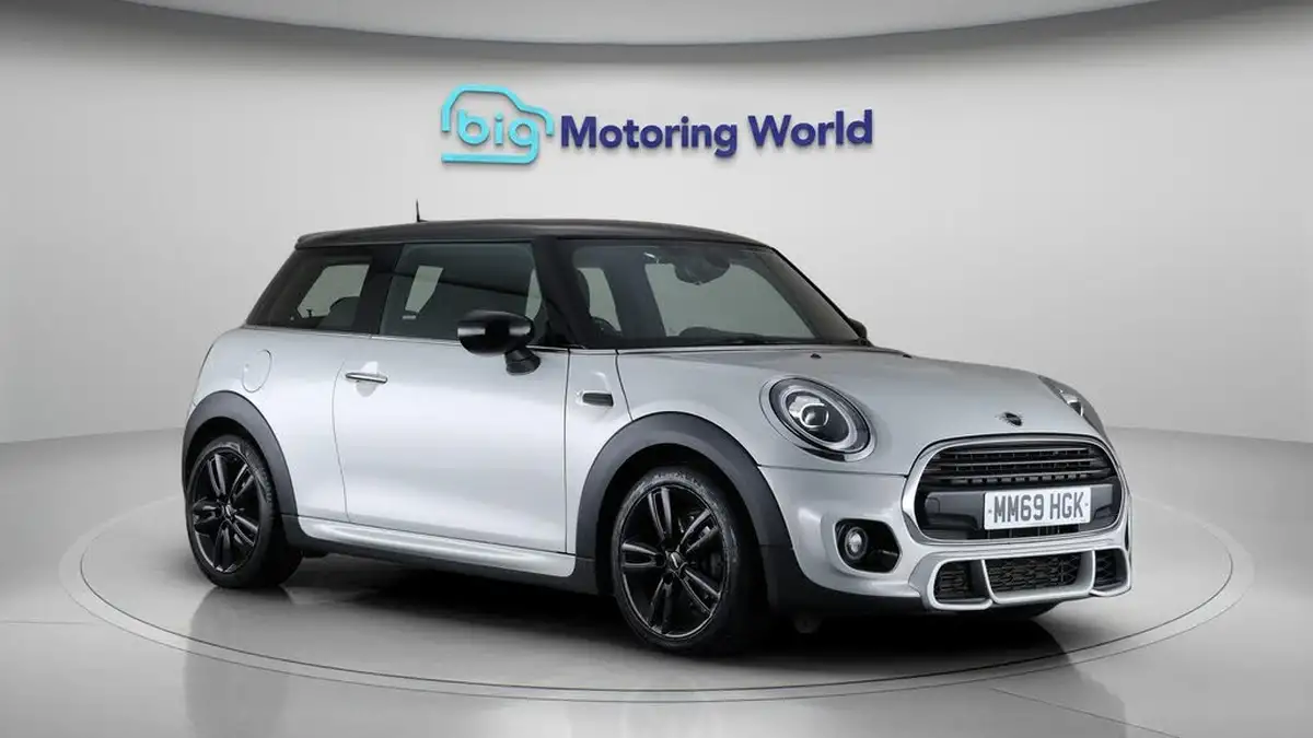 2019-mini-cooper-15-cooper-sport-hatchback-3d-auto-big-1