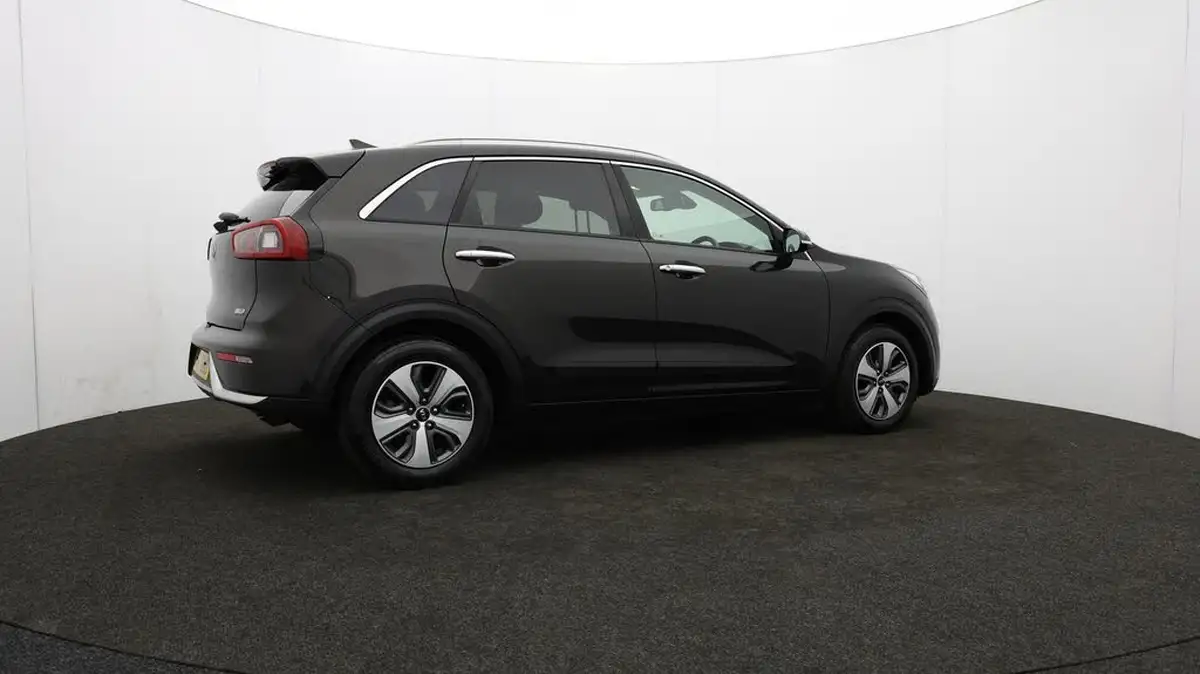2018-kia-niro-16-gdi-2-adap-big-17