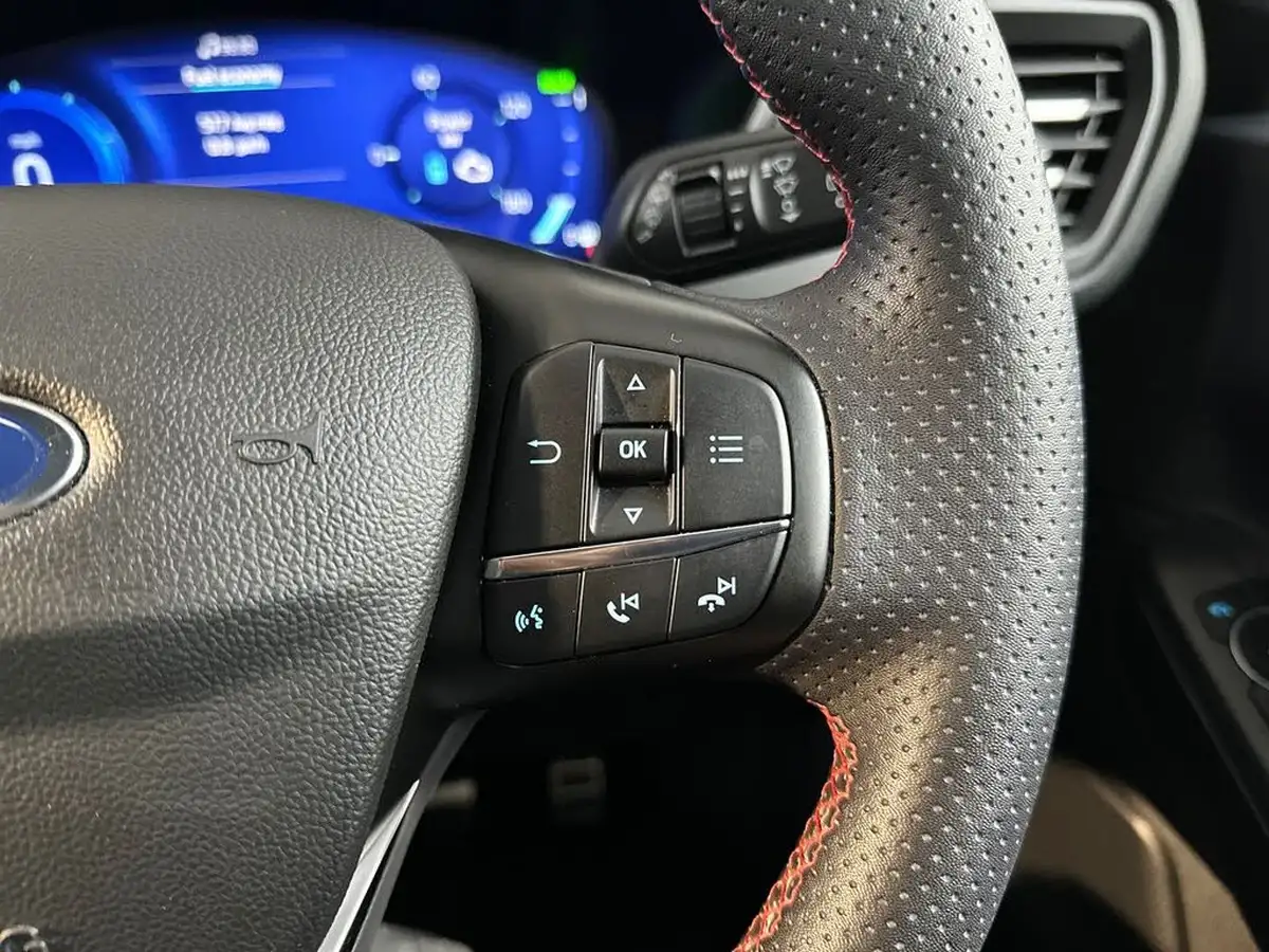 2022-ford-kuga-big-30