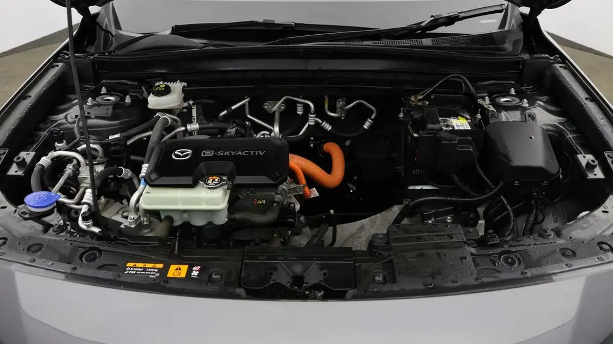 2021-mazda-mx-30-e-gt-sport-tech-big-18