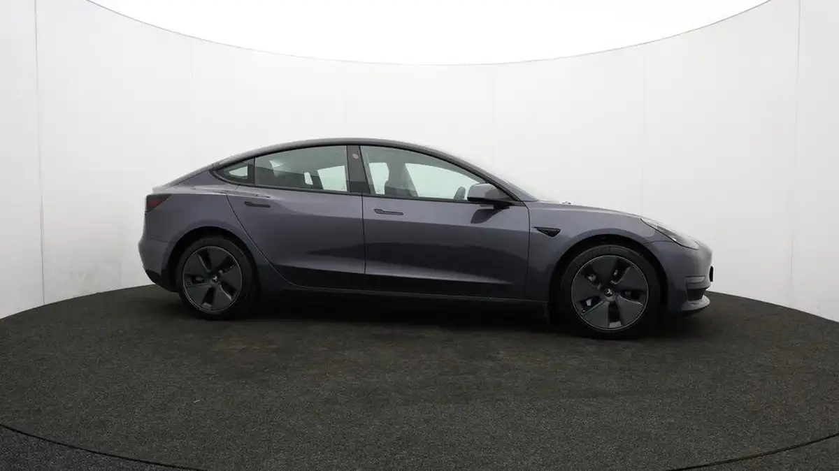 2021-tesla-model-3-e-long-range-awd-big-36
