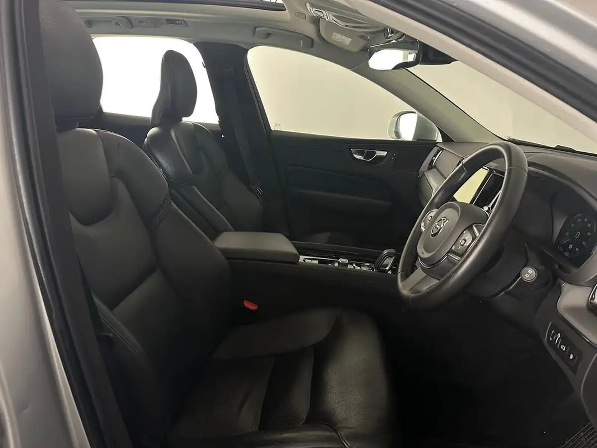 2021-volvo-xc60-20-t6-inscription-expression-340bhp-big-15