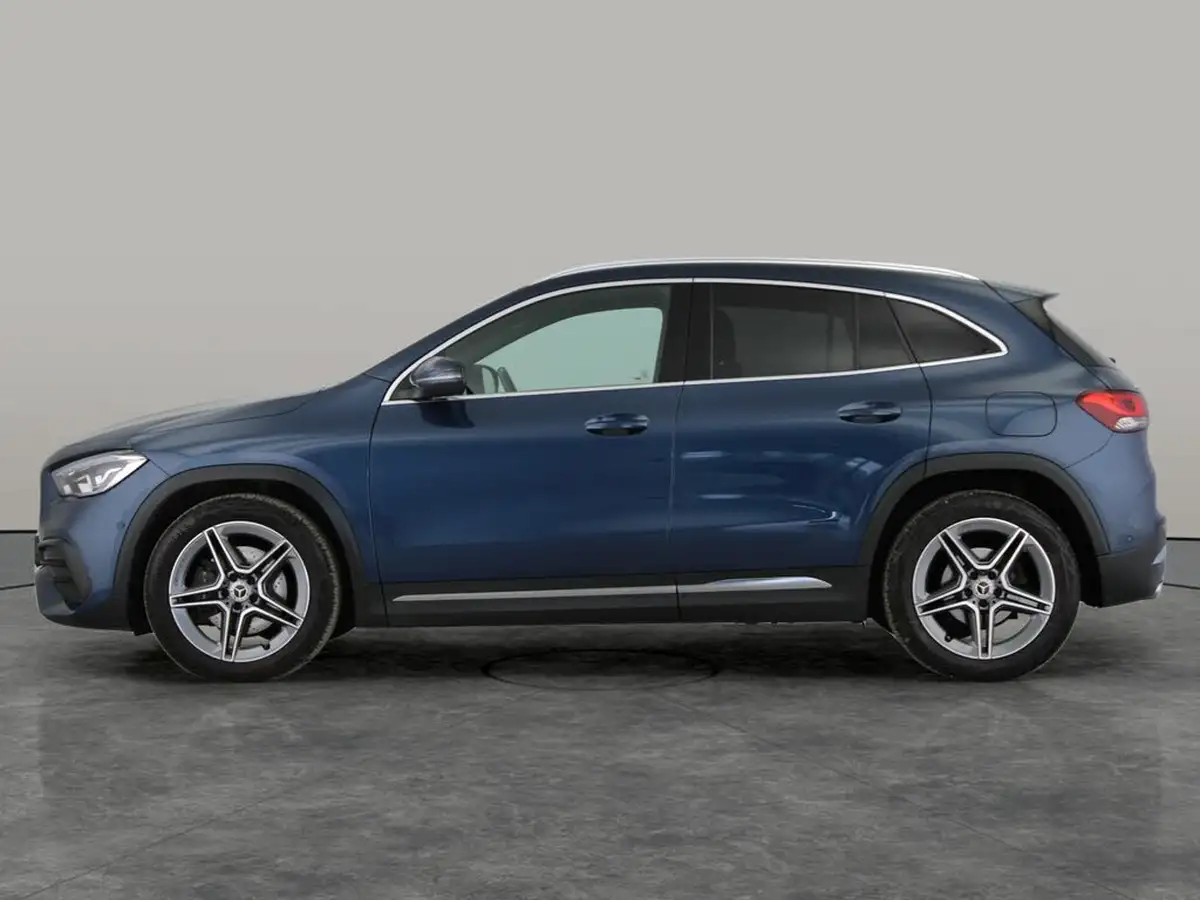 2021-mercedes-benz-gla-class-13-gla-200-amg-line-executive-big-8