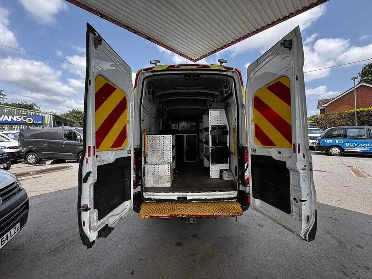 2018-ford-transit-20tdci-350-l2h3-170pseu6-rwd-panel-van-big-18