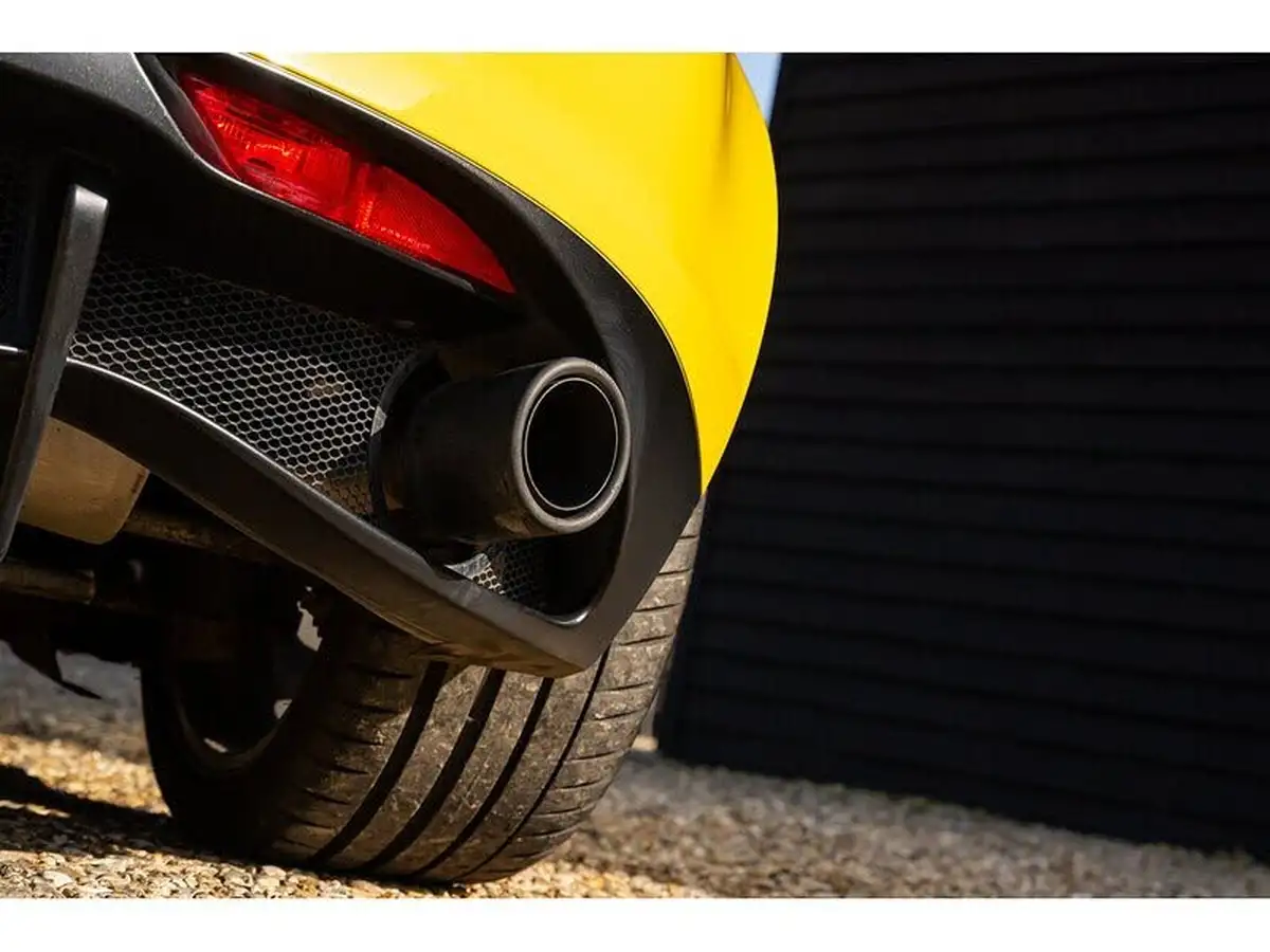 2015-alfa-romeo-4c-18-tbi-spider-big-40