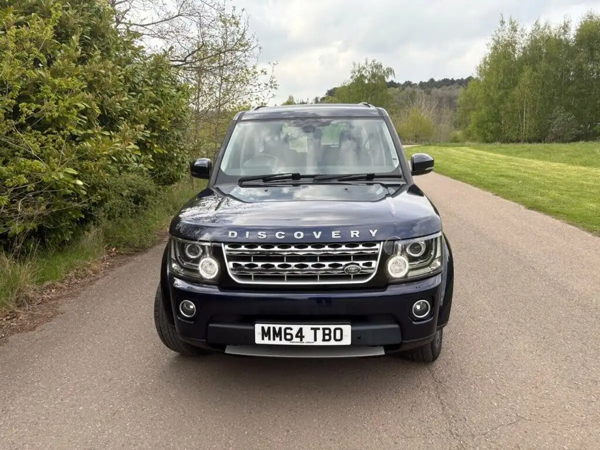 2014-land-rover-discovery-4-30-sd-v6-hse-big-6