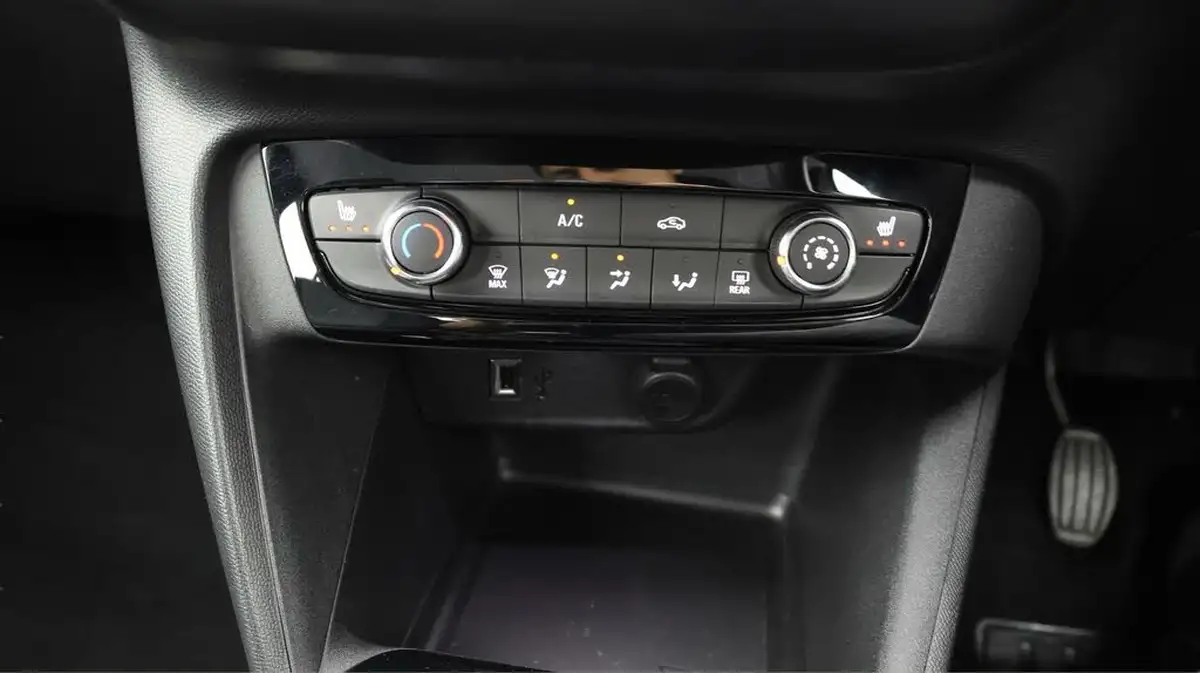 2021-vauxhall-corsa-12i-se-premium-big-12
