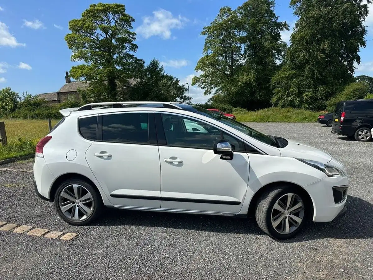2016-peugeot-3008-crossover-16bluehdi-allure-big-3