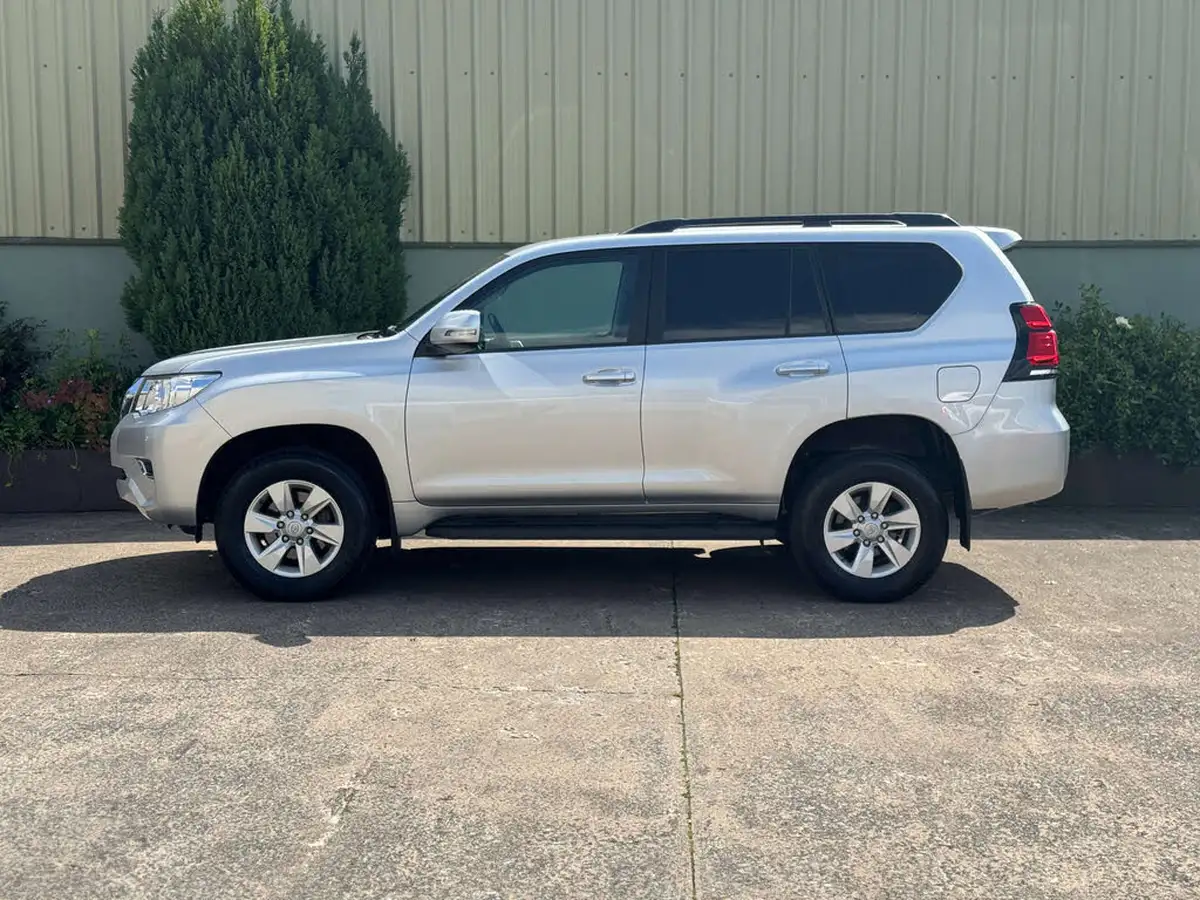 2023-toyota-land-cruiser-big-6