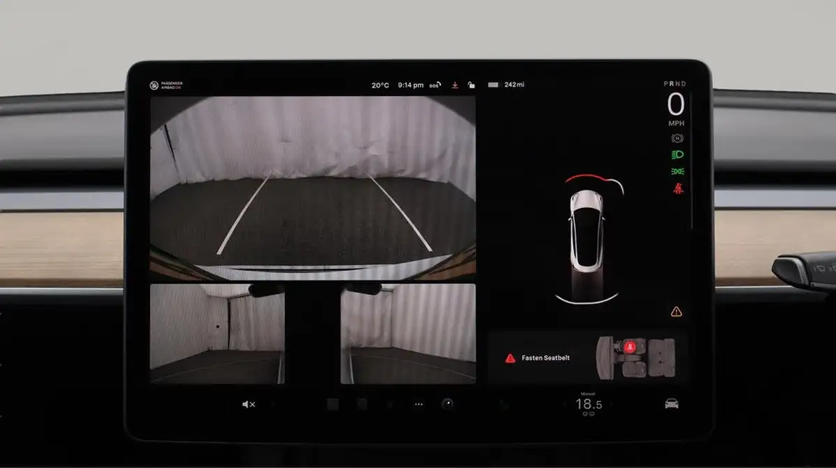 2022-tesla-model-3-e-long-range-big-24