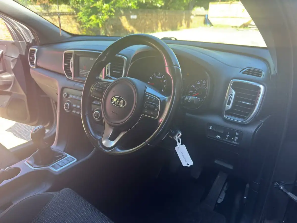 2017-kia-sportage-16-gdi-2-big-19