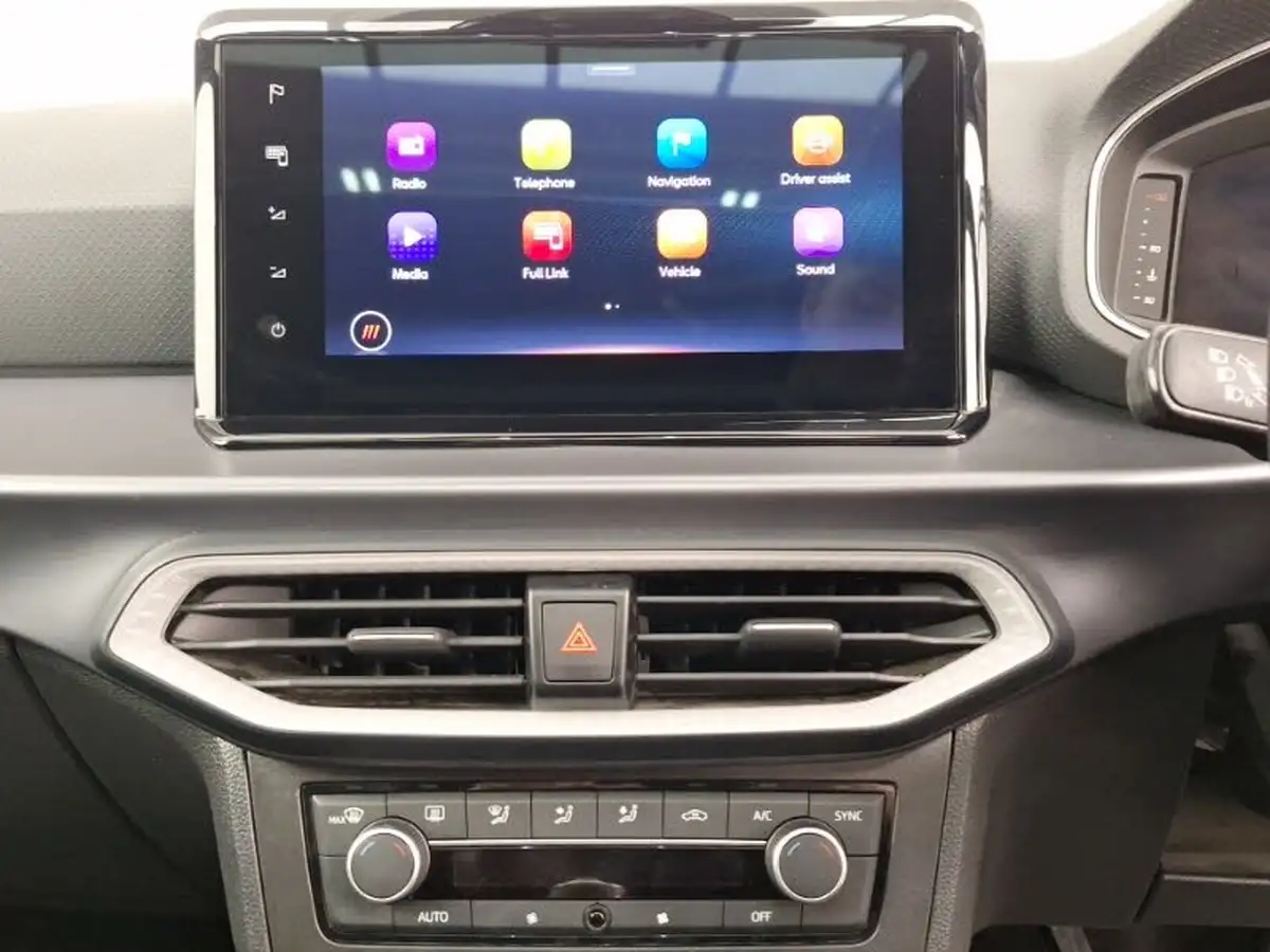 2024-seat-ibiza-10-tsi-anniversary-limited-edition-115ps-big-10