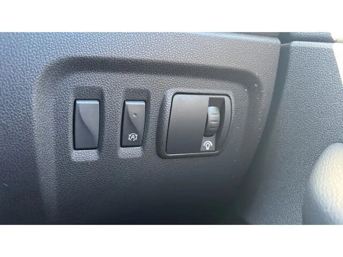 2017-renault-captur-09-tce-dynamique-s-nav-big-42