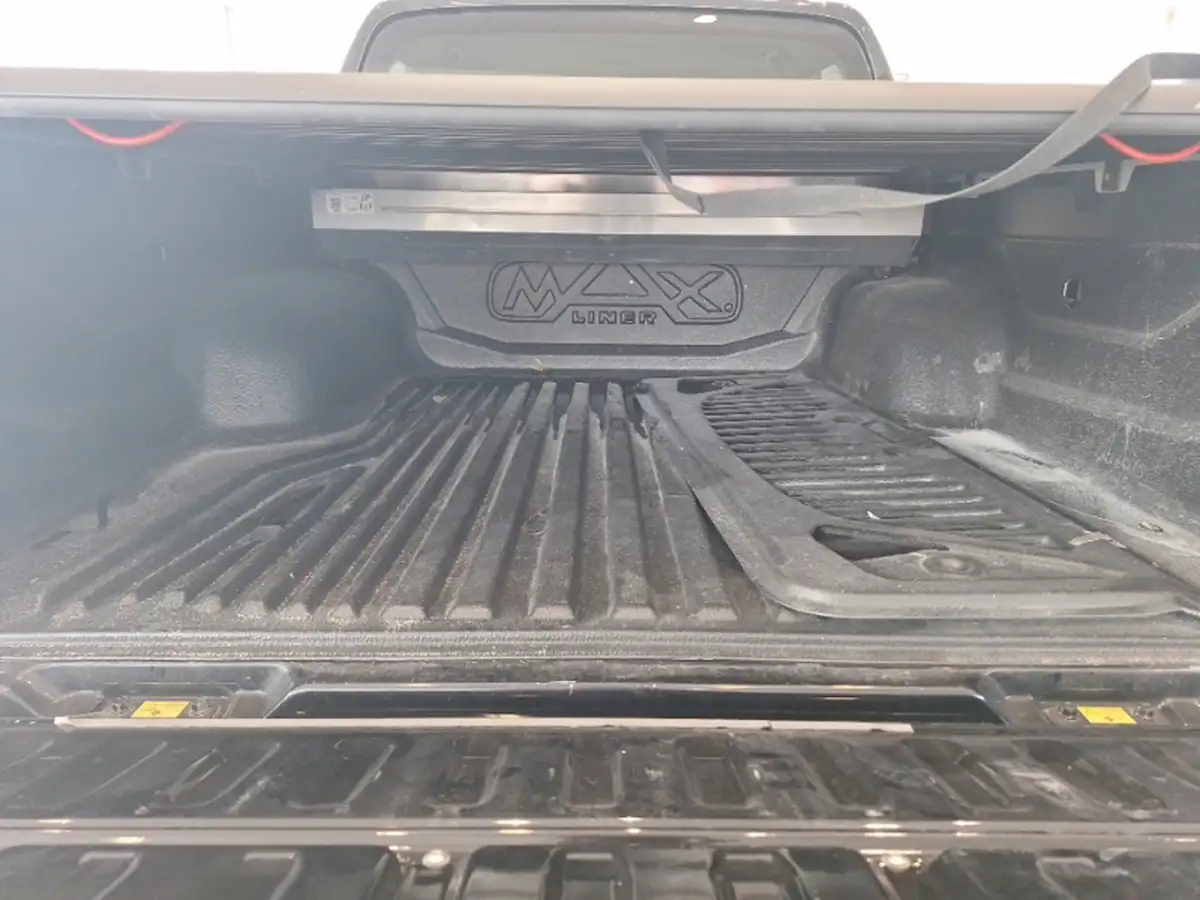 2021-mitsubishi-l200-22di-d-barbarian-auto-big-7