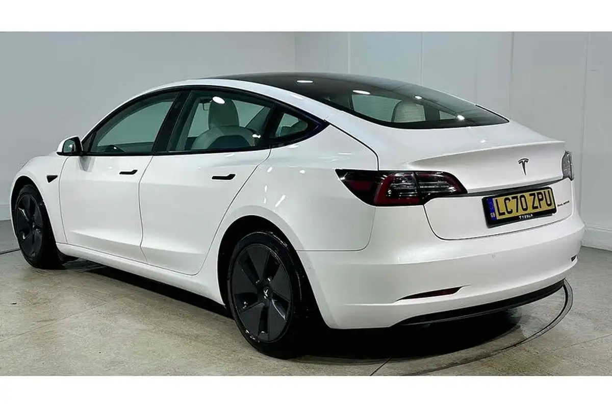 2020-tesla-model-3-e-long-range-big-4