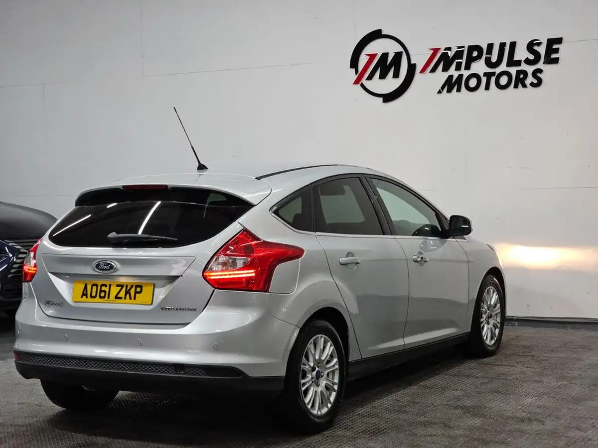 2012-ford-focus-16-titanium-ti-vct-125ps-hatchback-big-7