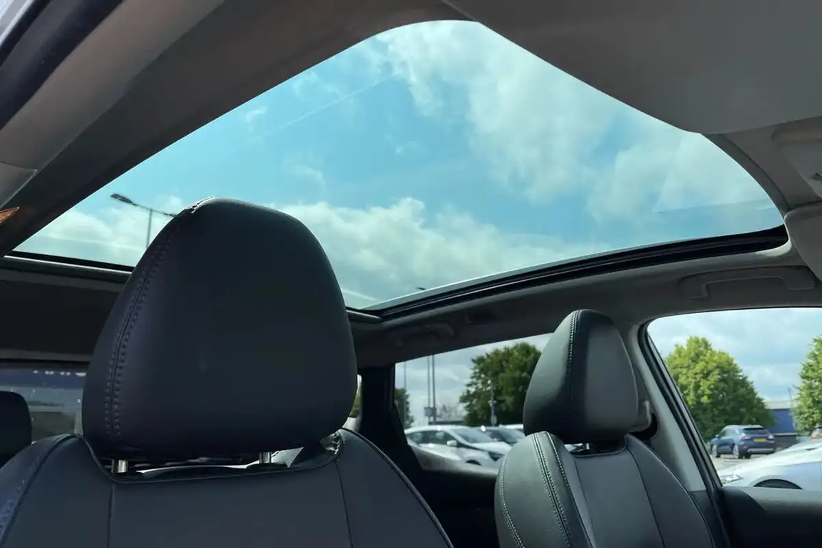 2017-nissan-qashqai-15dci-tekna-big-38