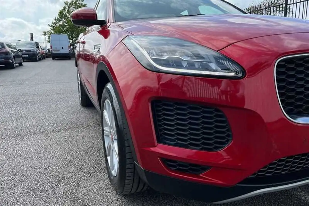 2018-jaguar-e-pace-20-i4d-s-ss-big-48