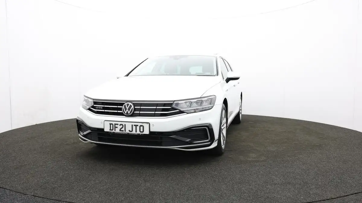 2021-volkswagen-passat-14-tsi-gte-estate-5d-big-59