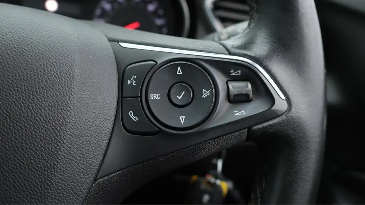 2019-vauxhall-grandland-x-12-sport-nav-big-24