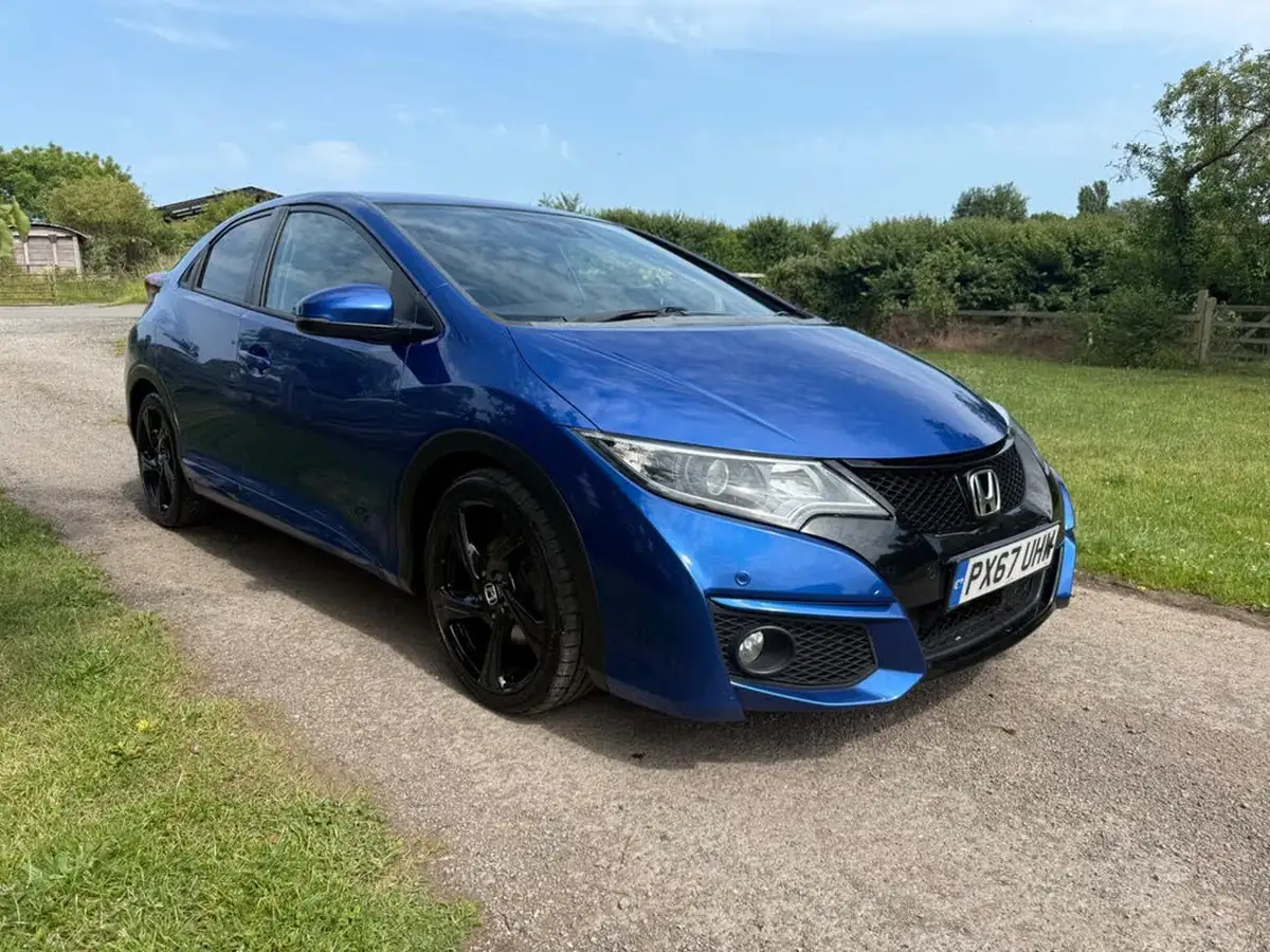 2017-honda-civic-16-i-dtec-sport-big-2