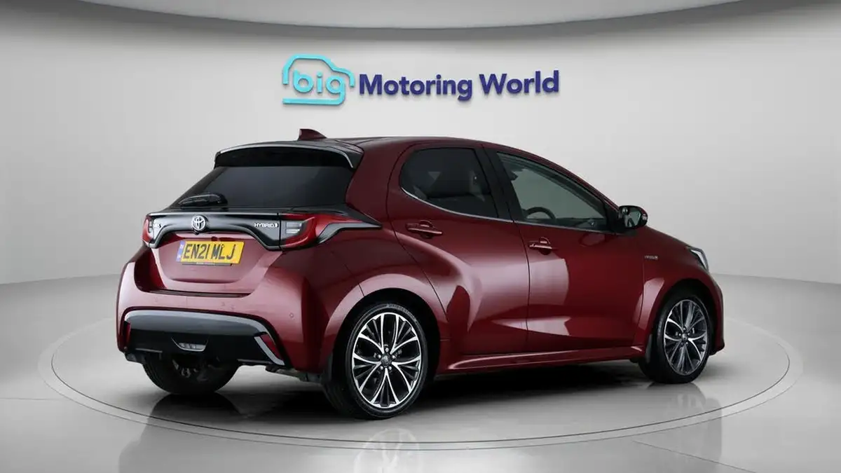 2021-toyota-yaris-15-vvt-i-excel-big-7