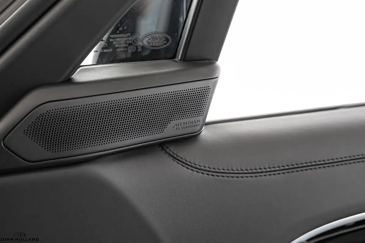 2024-land-rover-range-rover-30-d350-hse-big-36