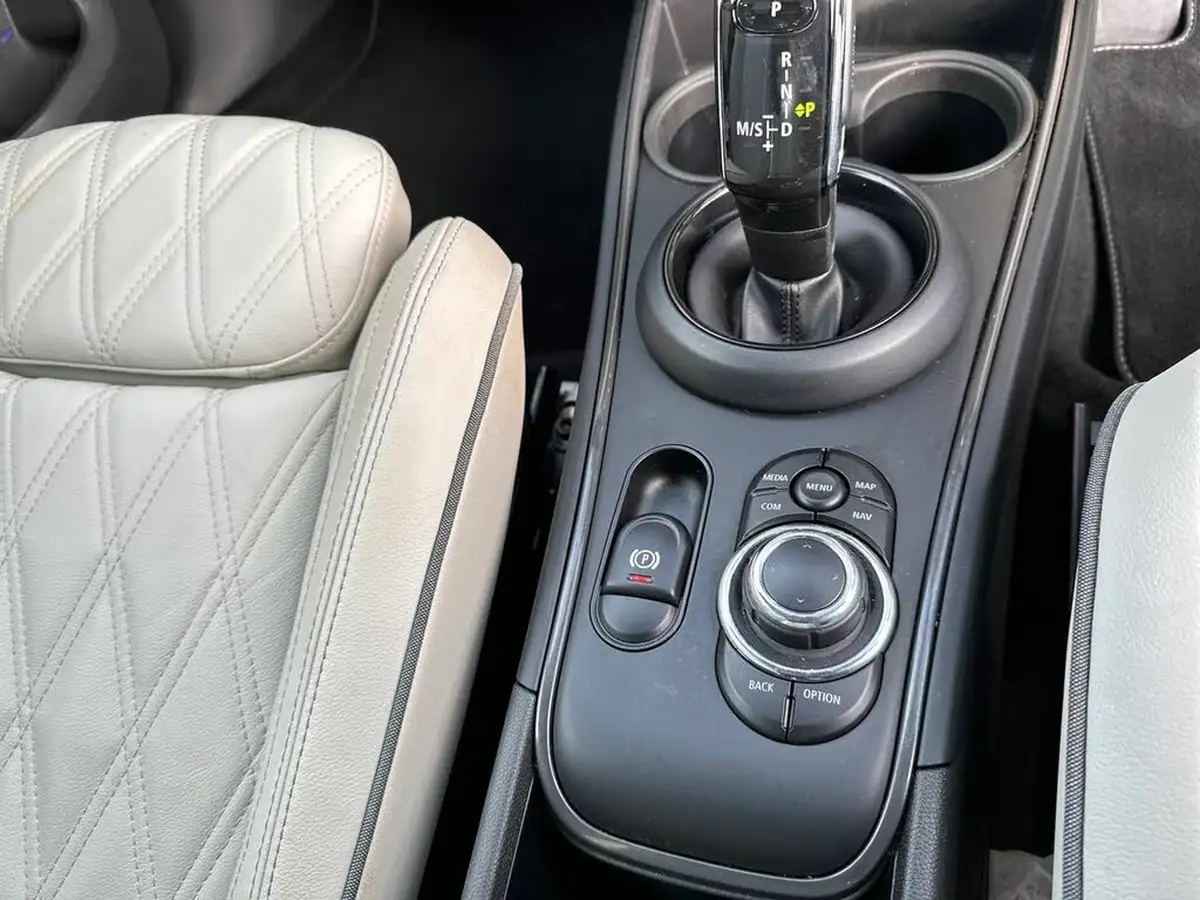 2021-mini-countryman-15-cooper-exclusive-auto-big-32
