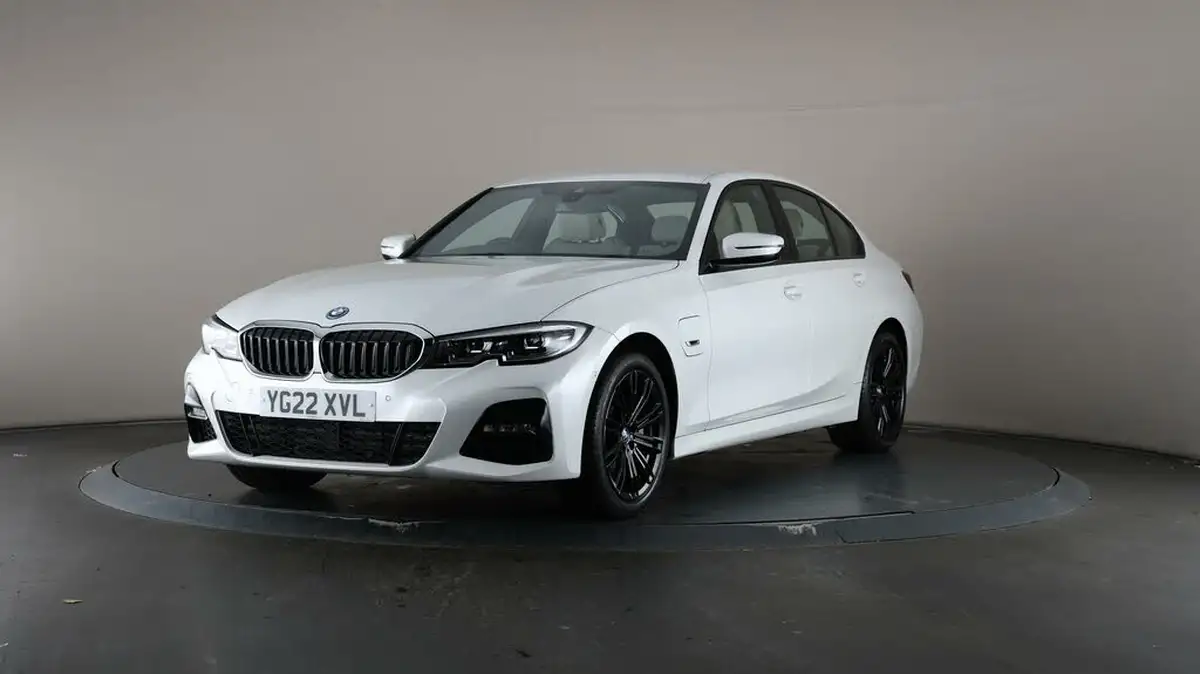 2022-bmw-3-series-20-330e-m-sport-pro-pack-saloon-4d-big-44