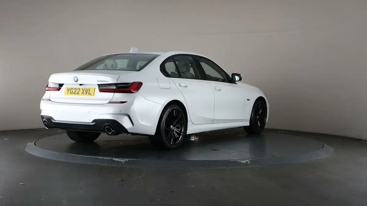 2022-bmw-3-series-20-330e-m-sport-pro-pack-saloon-4d-big-68