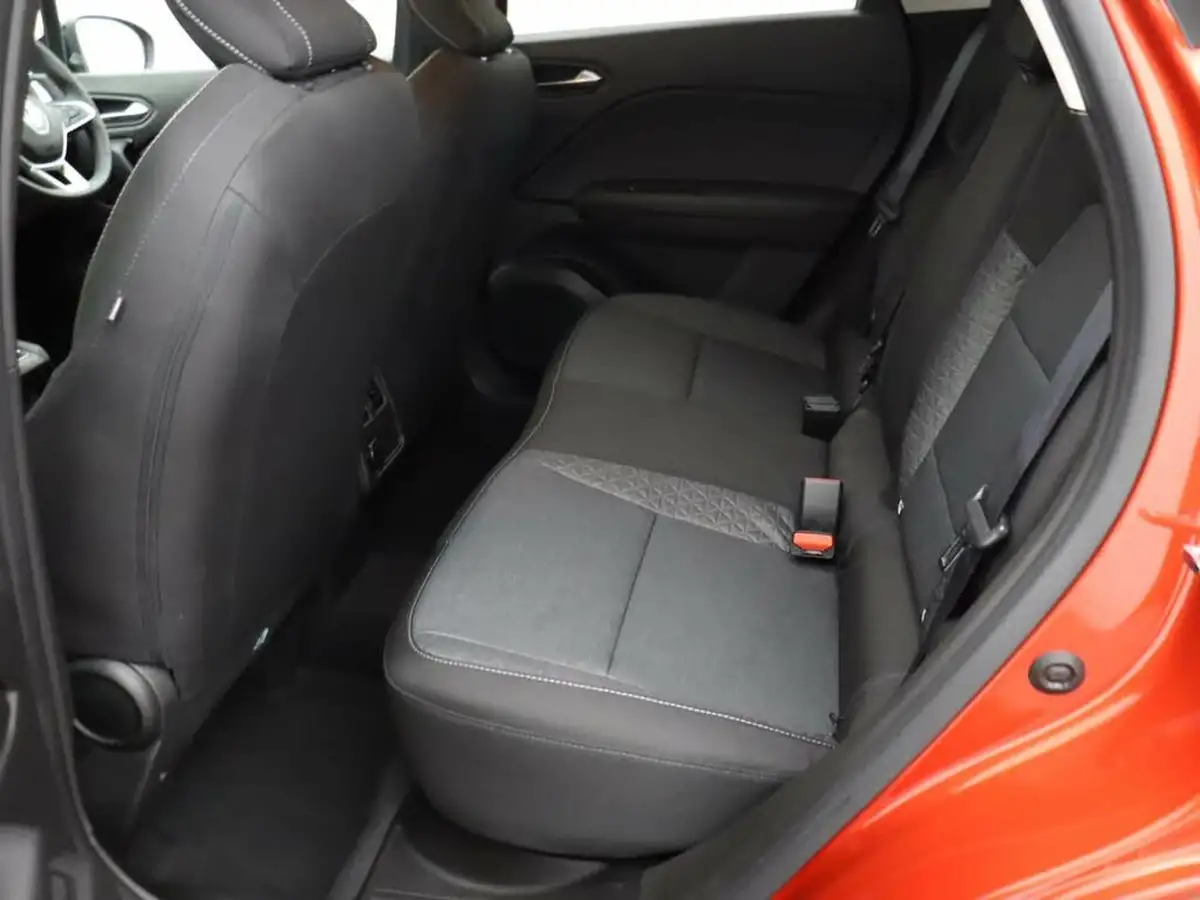 2022-renault-captur-13-tce-iconic-edition-big-16