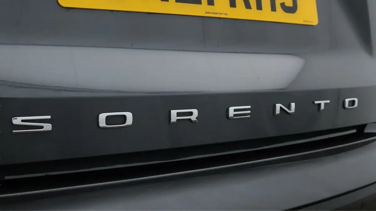 2021-kia-sorento-16-t-gdi-2-phev-big-23