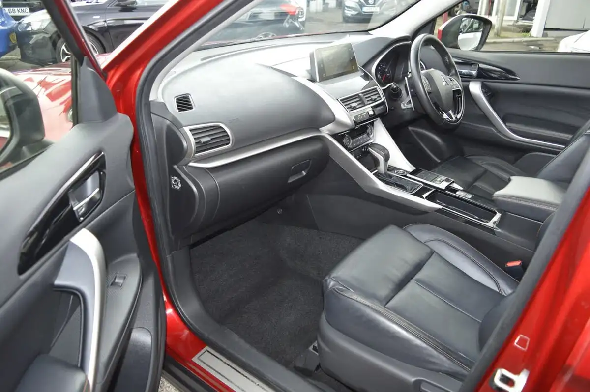 2018-mitsubishi-eclipse-cross-15-4-auto-big-10