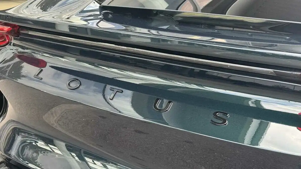 2023-lotus-emira-35-first-edition-v6-big-35