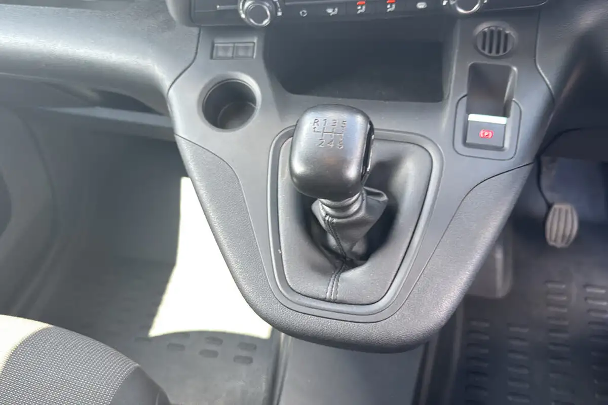 2021-citroen-berlingo-15bluehdi-850-enterprise-pro-100pseu6d-big-11