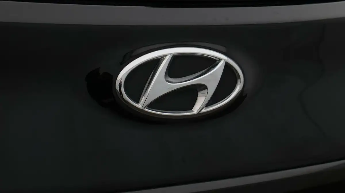 2023-hyundai-kona-e-ultimate-204ps-64kwh-105kw-obc-big-23