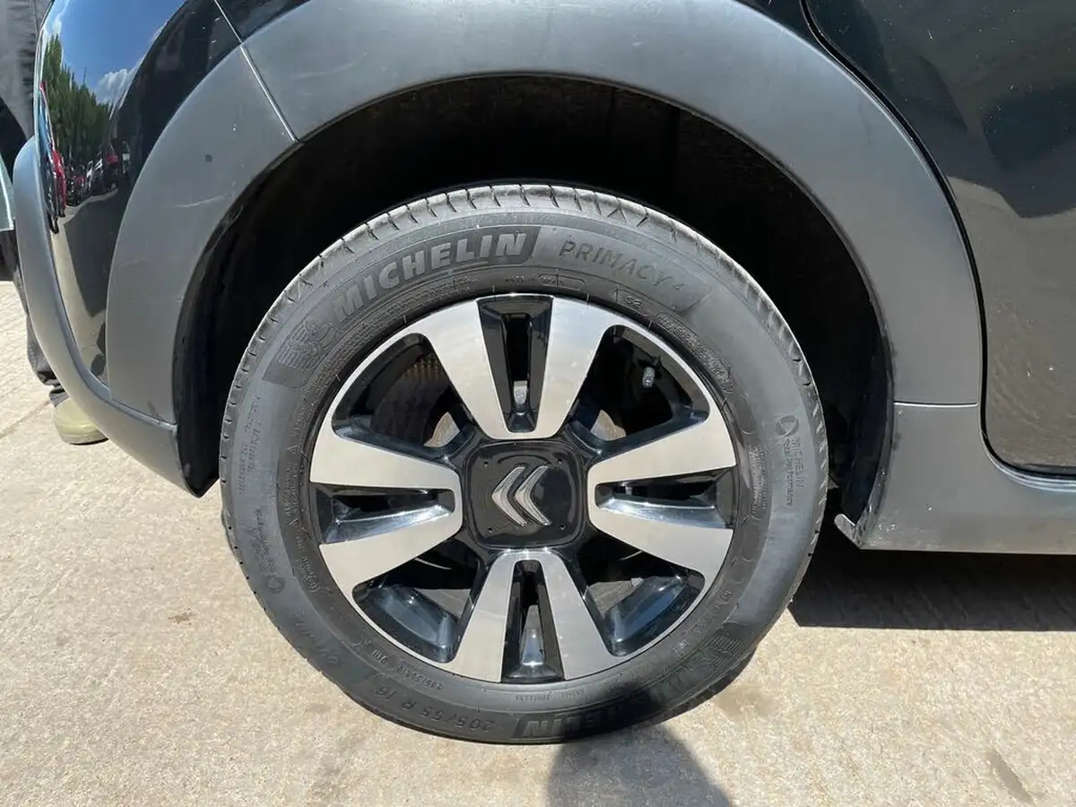 2020-citroen-c3-12-puretech-flair-83ps-big-8