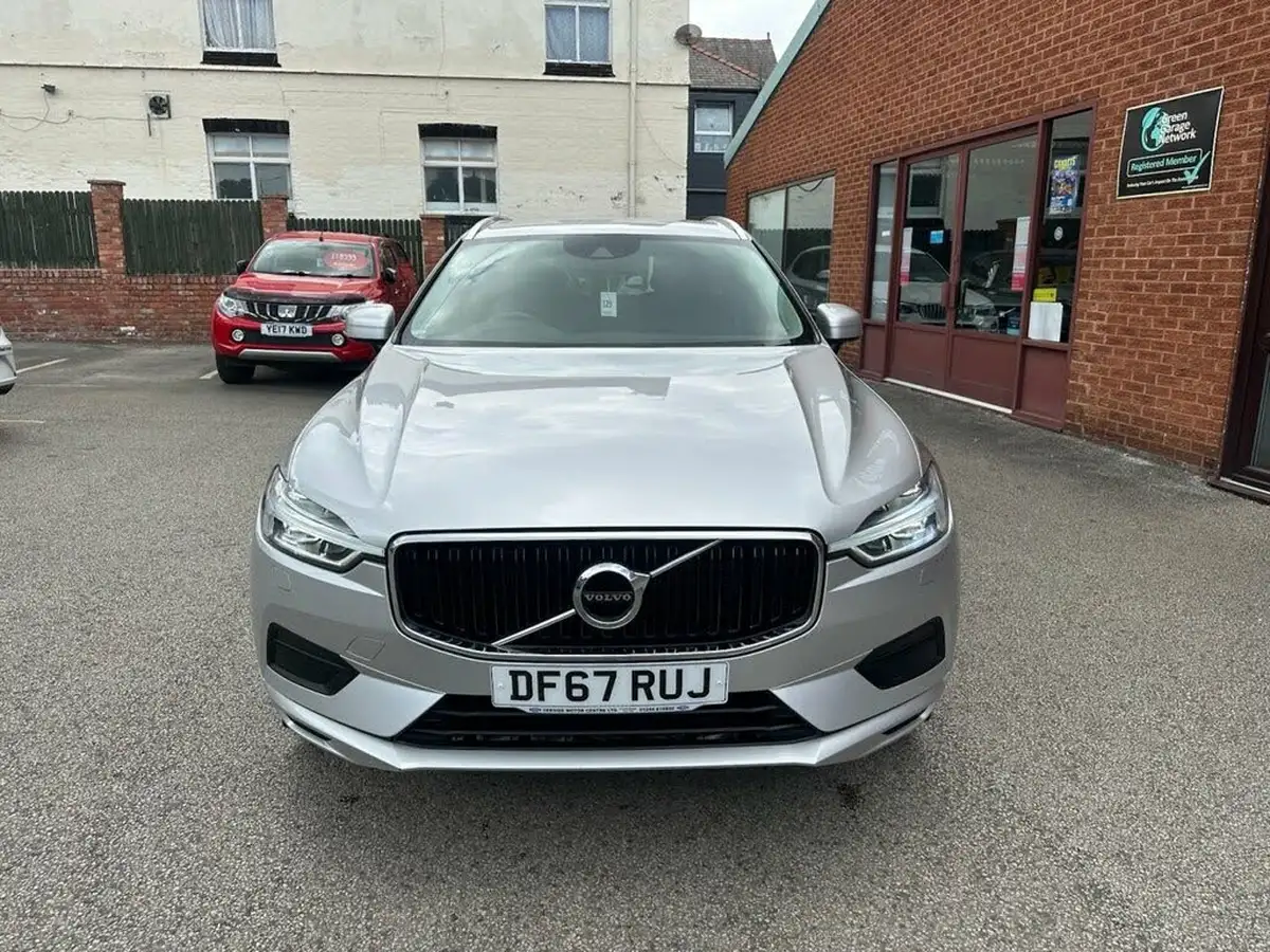 2018-volvo-xc60-20td-d4-momentum-4x4-big-45
