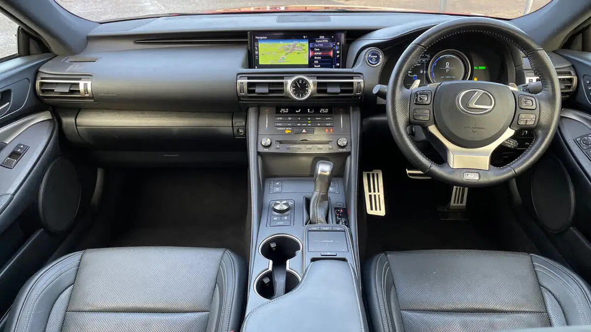 2019-lexus-rc-300h-25-f-sport-223bhp-big-10