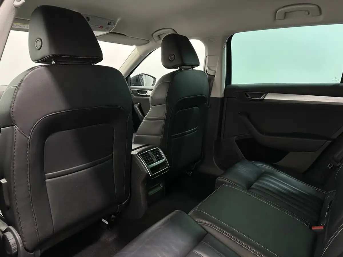 2020-skoda-superb-14-tsi-se-technology-estate-big-36