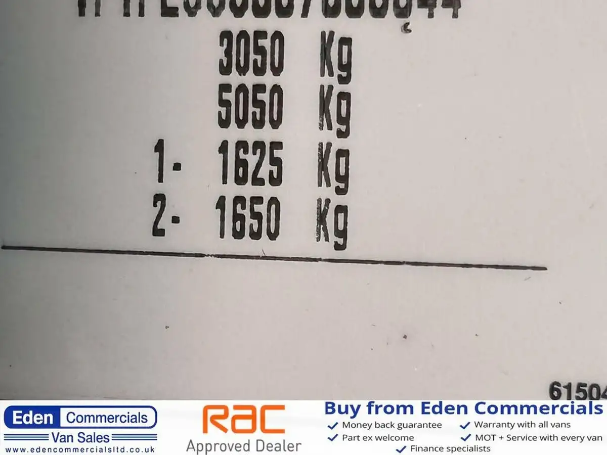2021-renault-trafic-20dci-ll30-energy-120-business-panel-big-23