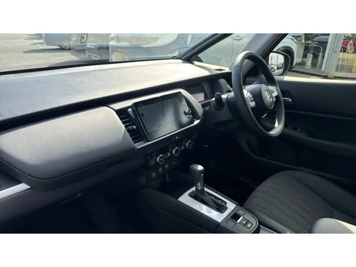 2025-honda-jazz-15-i-mmd-advance-big-1
